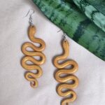 Brinco Serpente Dourada