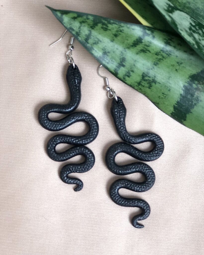 Brinco Serpente Preta
